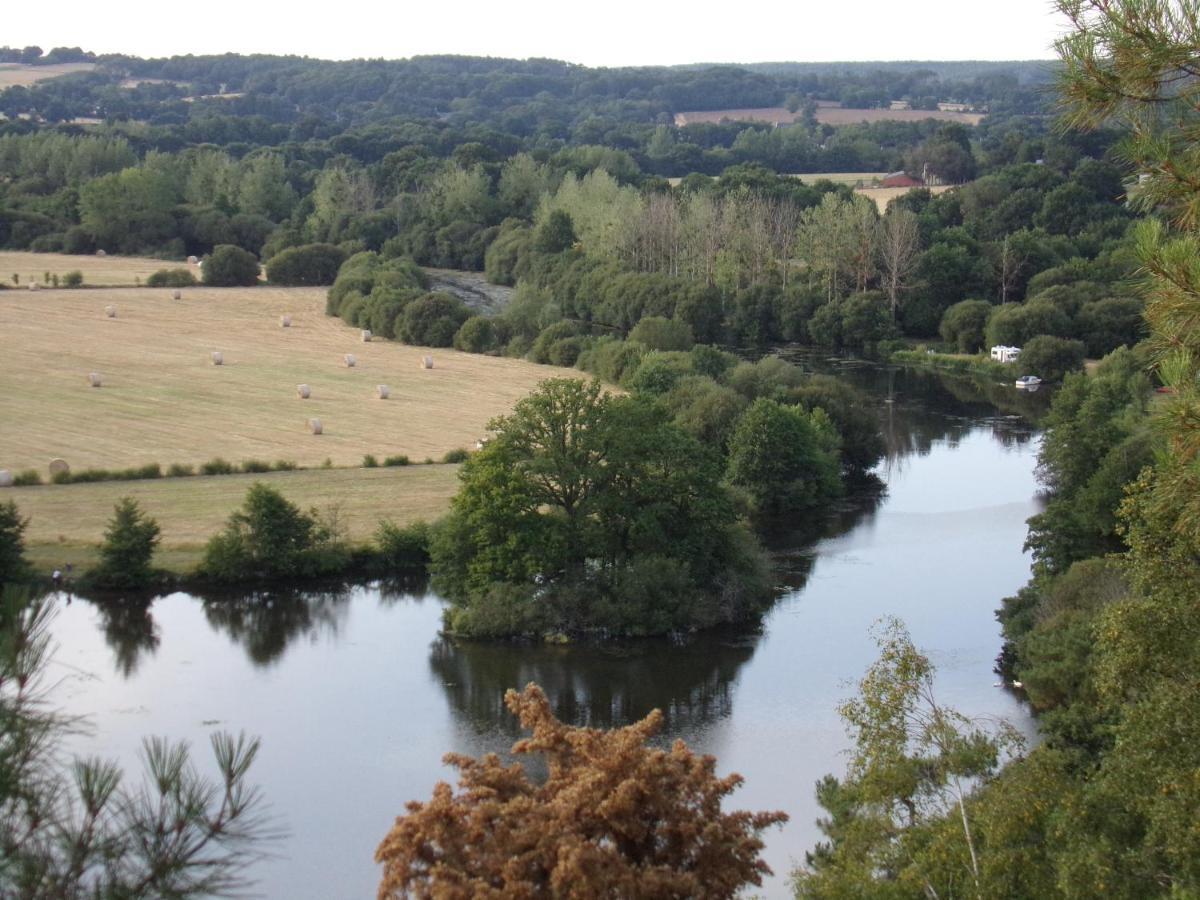 La Roulotte Chainoux Bains-sur-Oust エクステリア 写真