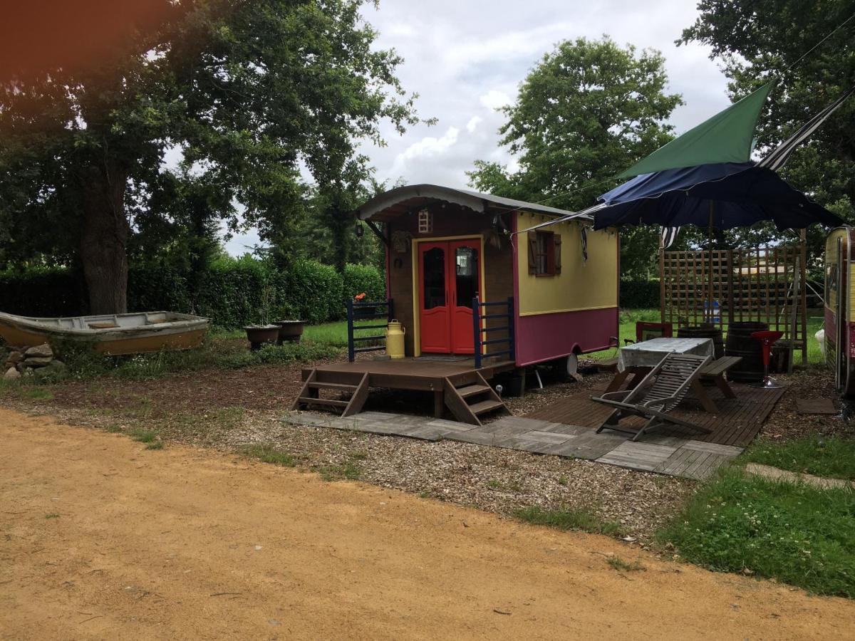 La Roulotte Chainoux Bains-sur-Oust エクステリア 写真