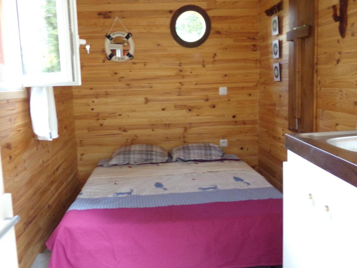 La Roulotte Chainoux Bains-sur-Oust エクステリア 写真